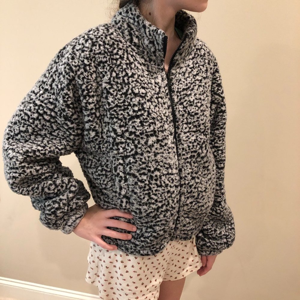 NWOT Express One Eleven Women's Sherpa Fleece Full Zip Up Jacket Coat Sweatshirt